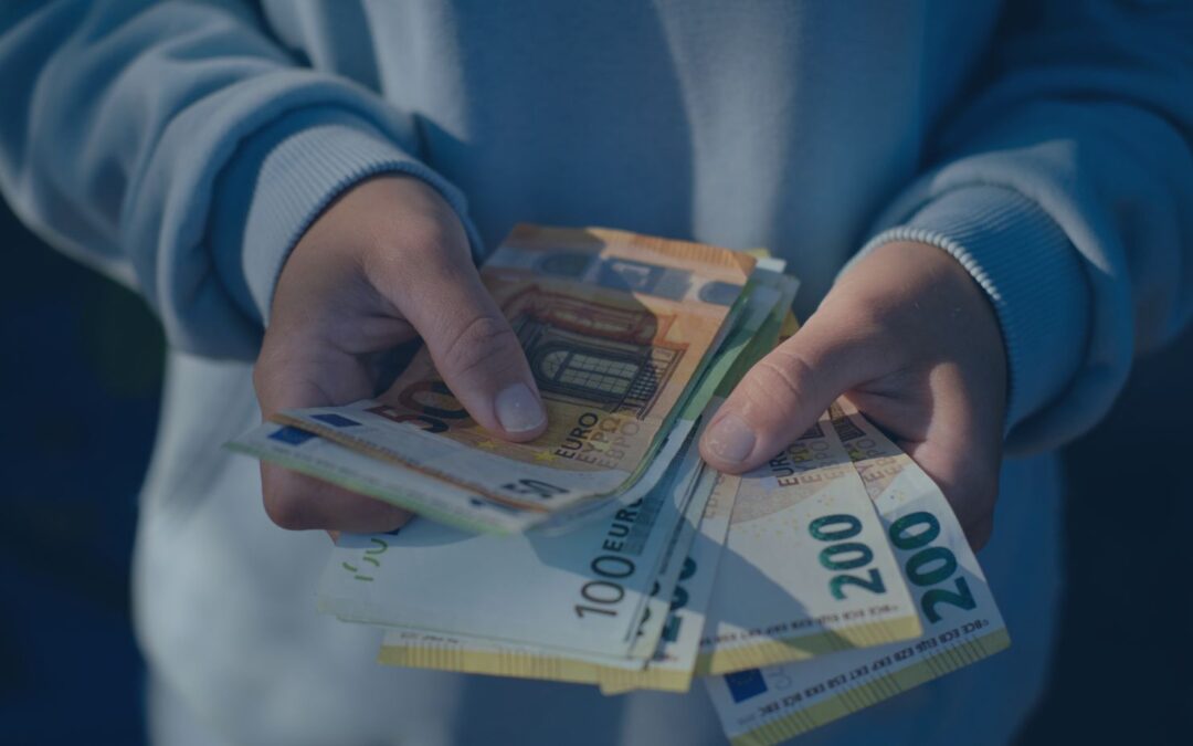 Czy wiesz, że pieniądze z odprawy w Austrii już na Ciebie czekają?